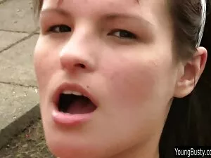 Chloe smith video po ...